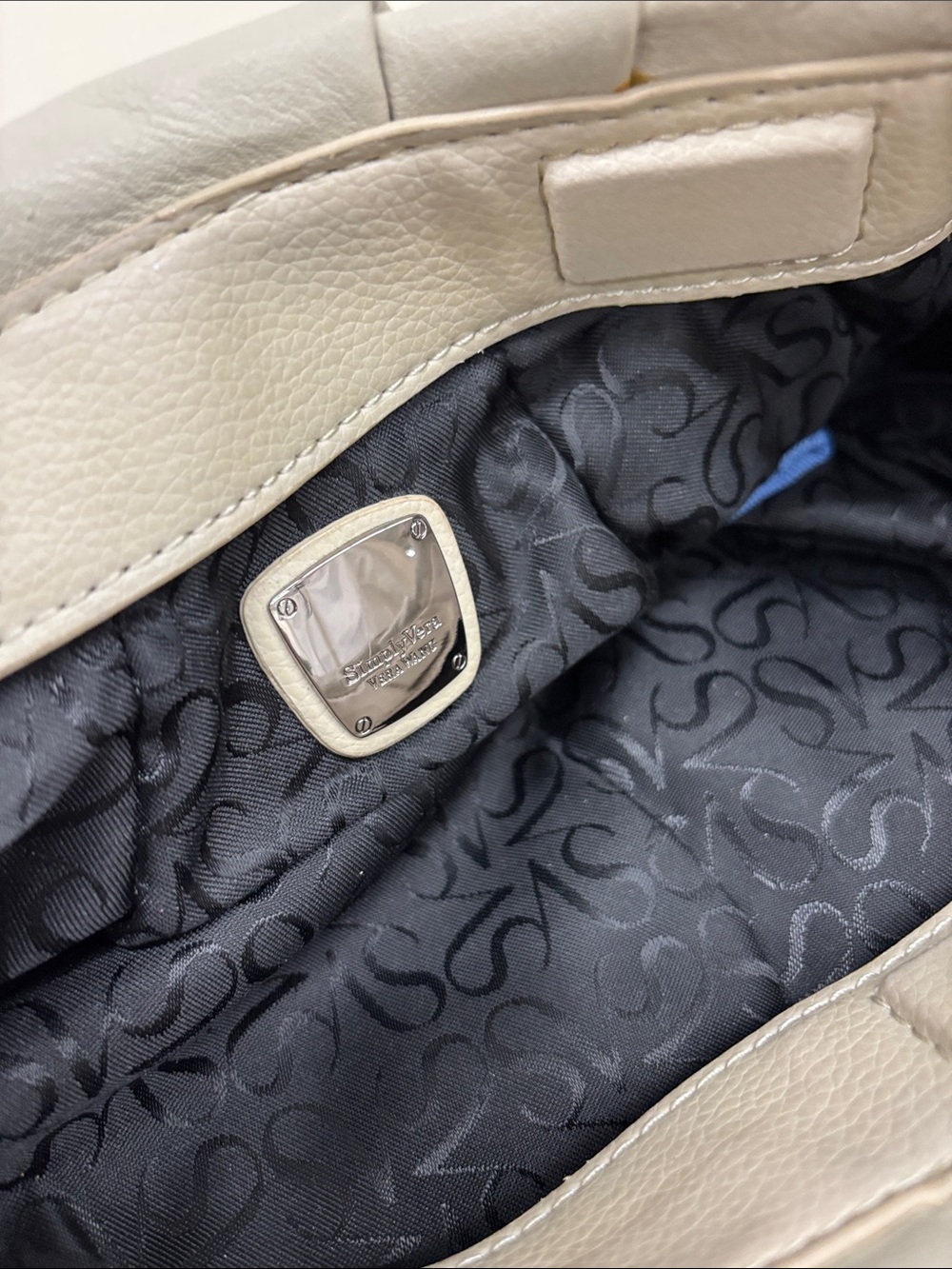 Simply Vera Vera Wang Soft Cream Shoulder Bag - Picture 7 of 9